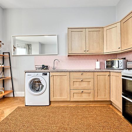1 Dunluce Park - Portrush By The Sea Apartment Ngoại thất bức ảnh