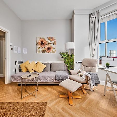1 Dunluce Park - Portrush By The Sea Apartment Ngoại thất bức ảnh