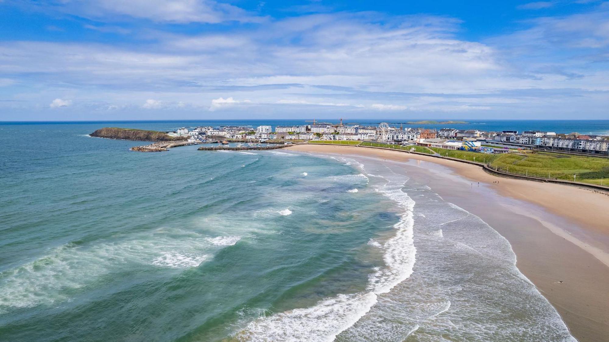 1 Dunluce Park - Portrush By The Sea Apartment Ngoại thất bức ảnh