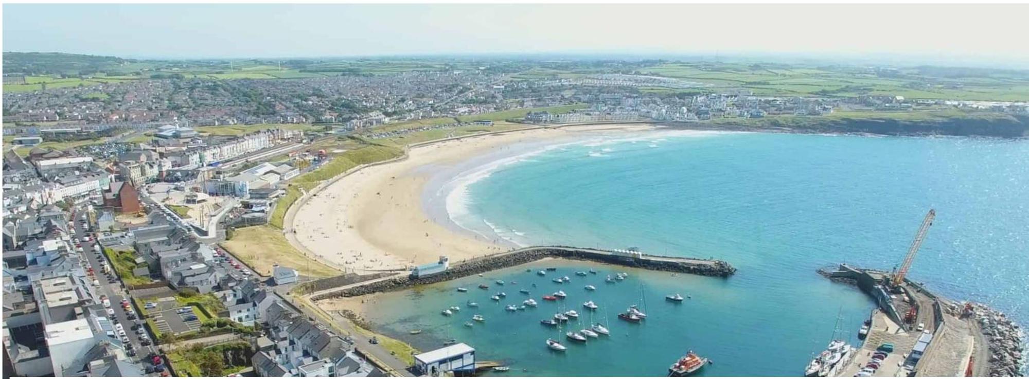 1 Dunluce Park - Portrush By The Sea Apartment Ngoại thất bức ảnh